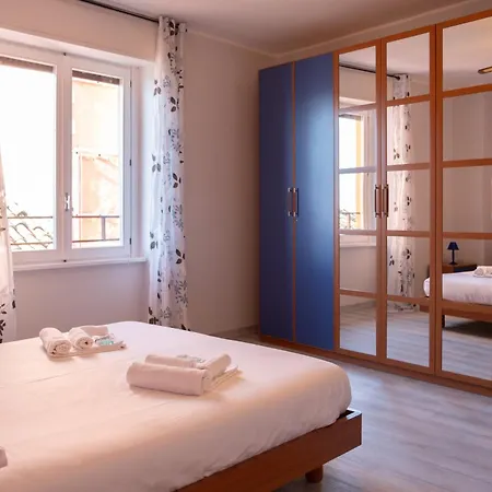 Marina House Apartment Varenna