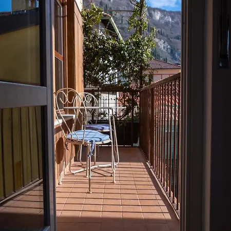 Marina House Varenna
